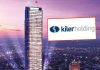 Kiler Holding Türkiye’nin dikkat çeken yatırım grupları arasında yer alan Kiler Holding, gayrimenkul, enerji, perakende, ulaştırma ve sanayi alanlarında faaliyet gösteren güçlü bir holding yapısıyla öne çıkıyor. Temelleri 1980’li yıllarda atılan şirket, özellikle perakende sektöründeki büyümesiyle tanınırken ilerleyen yıllarda enerji ve gayrimenkul yatırımlarıyla faaliyet alanlarını genişletti. Bugün farklı sektörlerde faaliyet gösteren şirketleriyle dikkat çeken Kiler Holding, Türkiye ekonomisinin çok sektörlü yatırım grupları arasında yer alıyor. Konulu bir haber görseli.