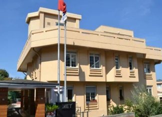 Türkiye’nin köklü şirket toplulukları arasında yer alan Net Holding, turizm, otelcilik, casino işletmeciliği, gayrimenkul geliştirme ve hizmet sektörlerinde yürüttüğü faaliyetlerle dikkat çekiyor. 1974 yılında temelleri atılan grup, yıllar içinde geliştirdiği yatırımlarla özellikle turizm sektörünün önemli oyuncularından biri haline geldi. Bugün Türkiye’nin yanı sıra Kuzey Kıbrıs Türk Cumhuriyeti ve Doğu Avrupa’da faaliyet gösteren Net Holding, uluslararası ölçekte büyümesini sürdüren şirketler arasında yer alıyor. Konulu bir haber görseli.